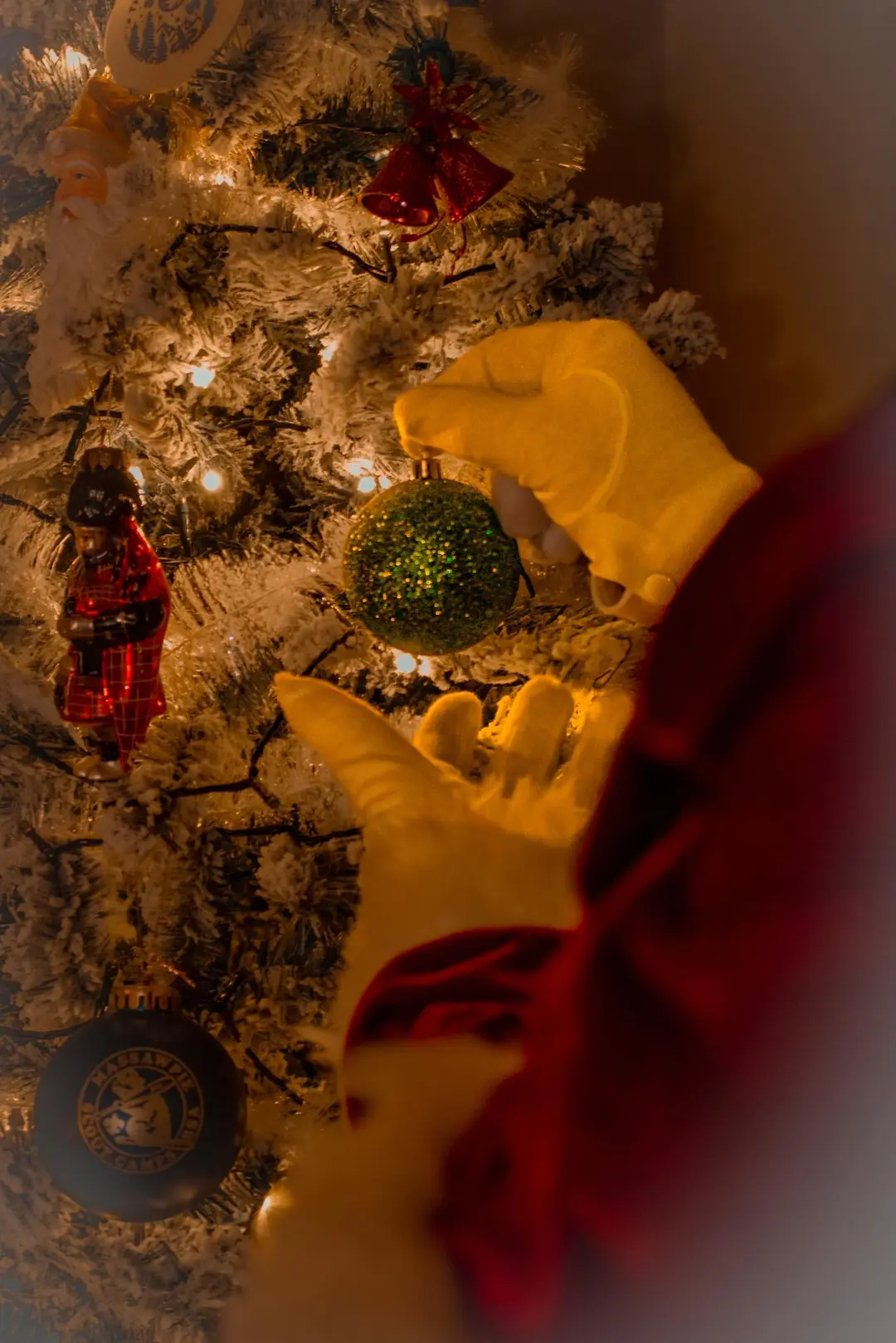 5 Magical Ways Santa Can Enhance Your Holiday Event