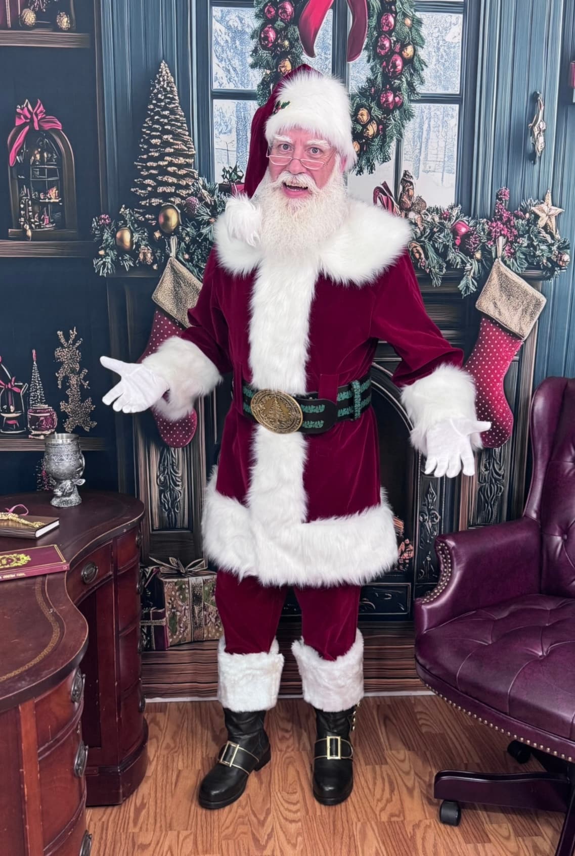 Santa James Traditional suit look