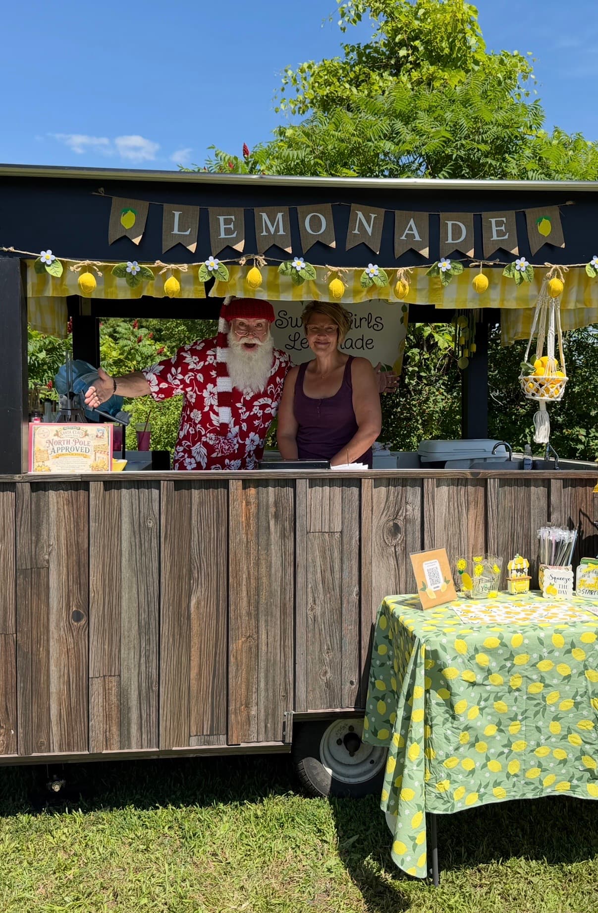 NORTH POLE APPROVED LEMONADE